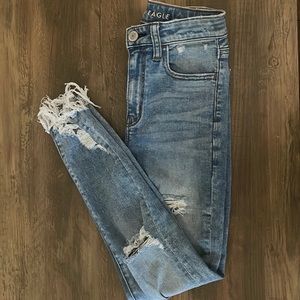 Light wash American eagle jeans